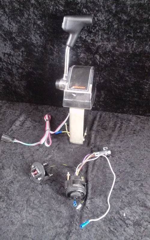 lot 1315 image: Mercury Throttle Shift Control