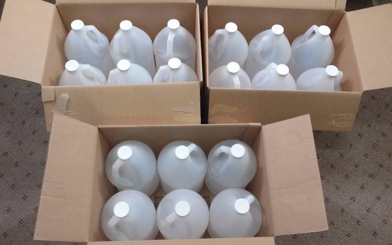lot 1348 image: (18) New 1 Gallon Jugs
