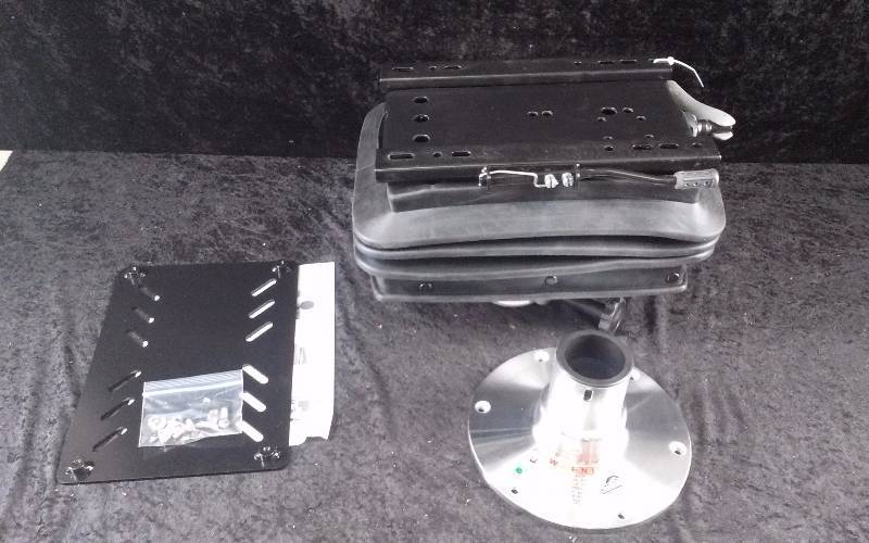lot 1390 image: Smooth Moves Ultra Seat Mount - NEW