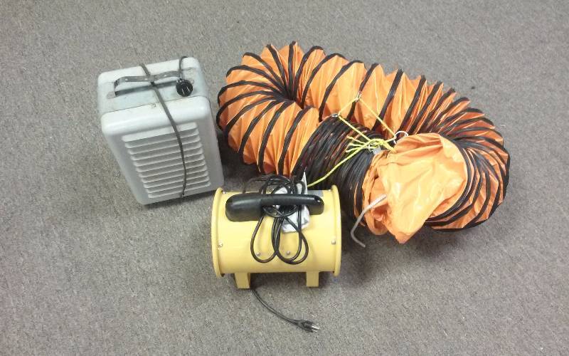 lot 1397 image: Lot - Interlek 8 Utility Blower wHose & Heater