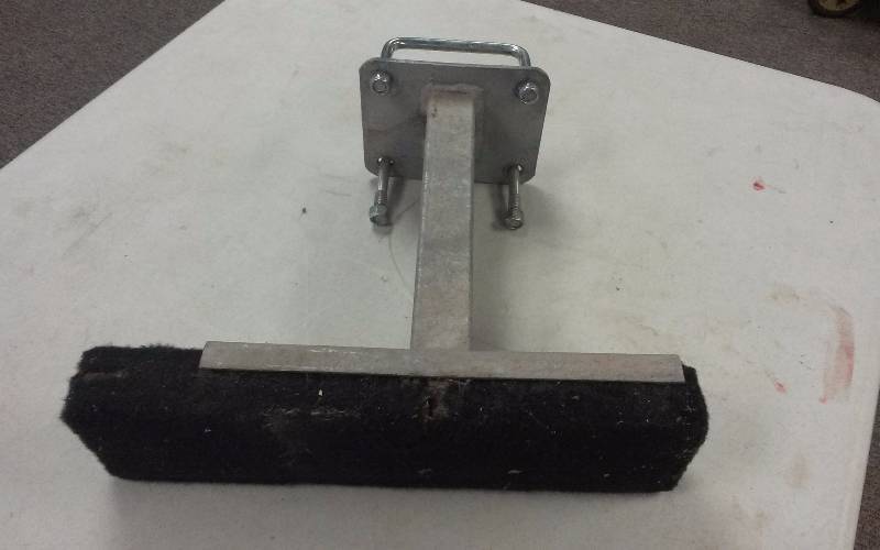 lot 1401 image: Pontoon Trailer Guide