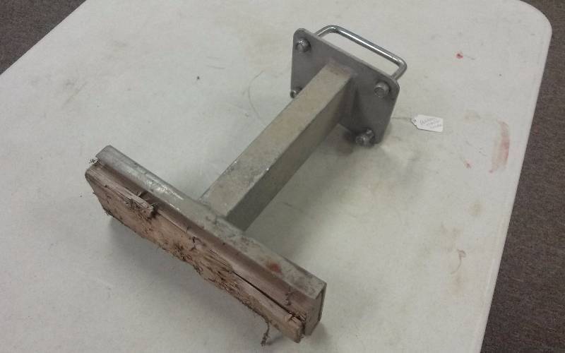 lot 1402 image: Pontoon Trailer Guide