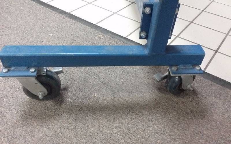 Brownwell Metal Outboard Motor Stand, Heavy Duty, On Casters w/Locks