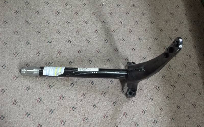 lot 1494 image: Evinrude STRG Arm & Shaft, 20, 439471