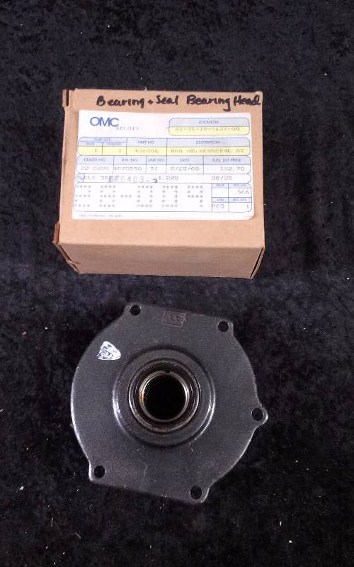 lot 1498 image: Evinrude Bearing & Seal Bearing Head, PN 436286
