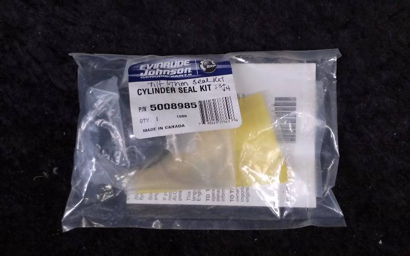 lot 1515 image: Evinrude TiltTrim Seal Kit 13 & V4 Cylinder Seal Kit, PN 5008985