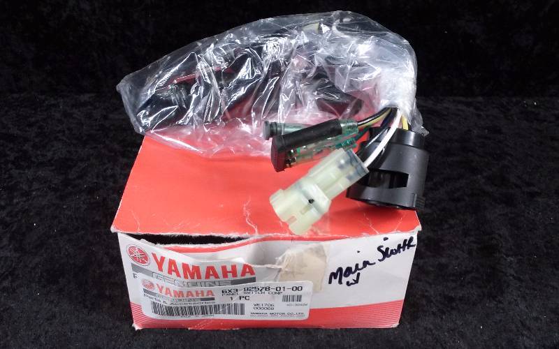 lot 1579 image: Yamaha Panel Switch Comp, PN 6X3-8257B-01-00