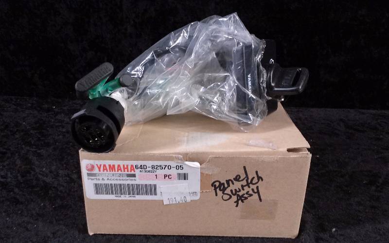 lot 1580 image: Yamaha Panel Switch AY, PN 64D-82570-05
