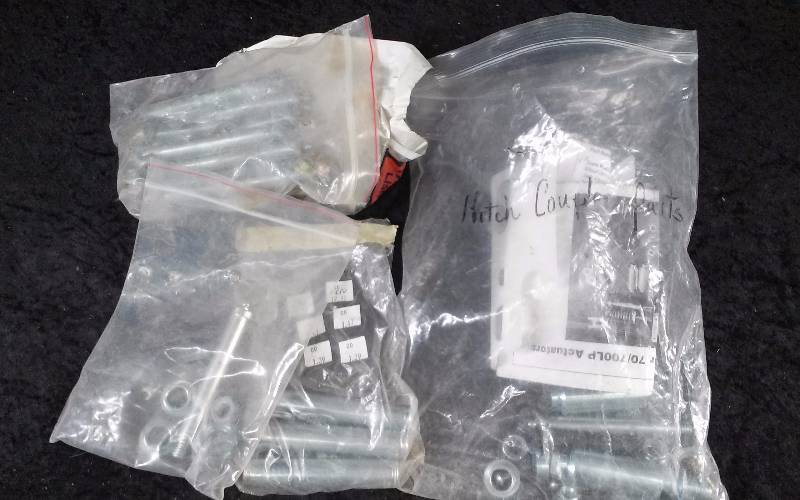 lot 1668 image: Master Cylinder Kit for 70LP Actuators