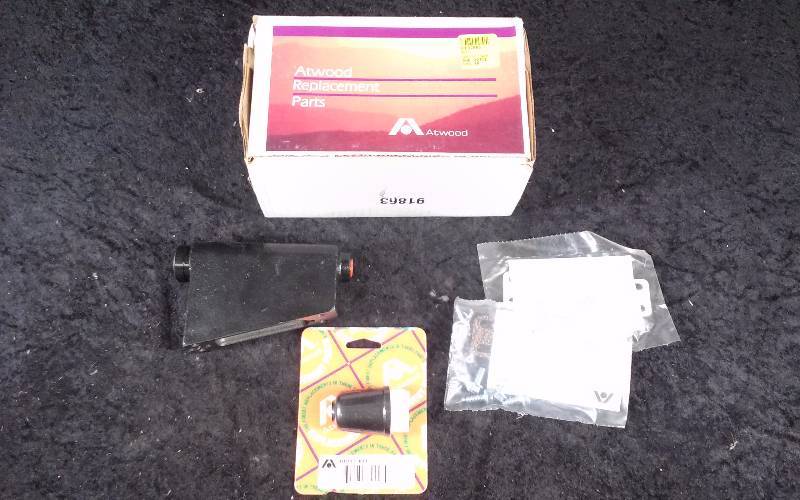 lot 1669 image: Atwood Master Cylinder Kit, PN 85841