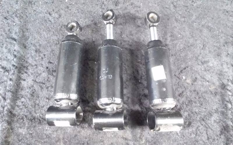 lot 1707 image: RANGER Shock Absorbers PN UNQ A60DJ 09-10