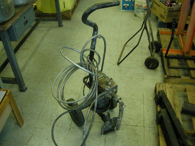 lot 52 image: Wagner Pro-Gold Paint Sprayer
