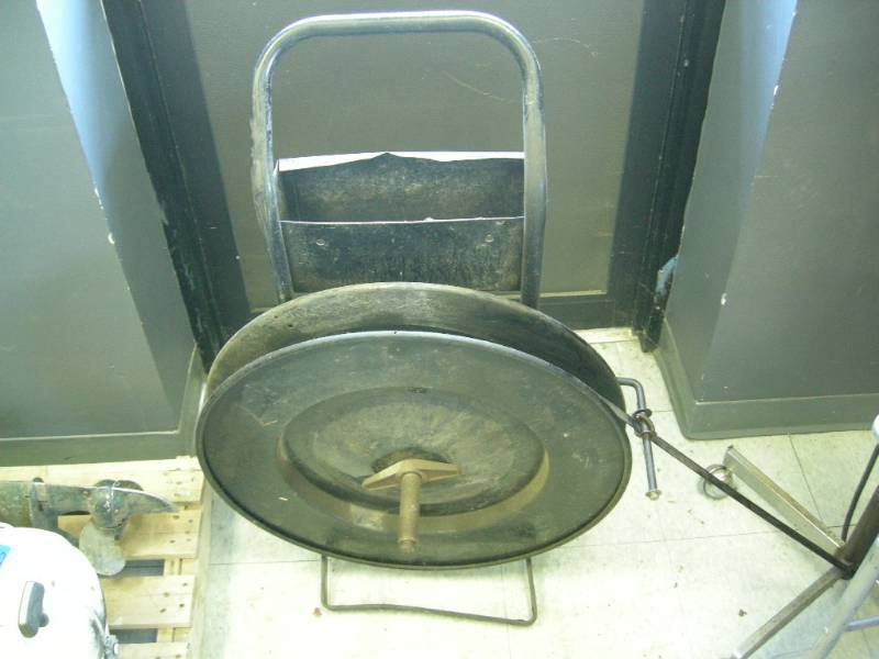 lot 61 image: BandingStrapping Cart