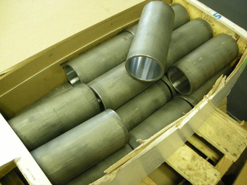 lot 85 image: Case Dom Tube