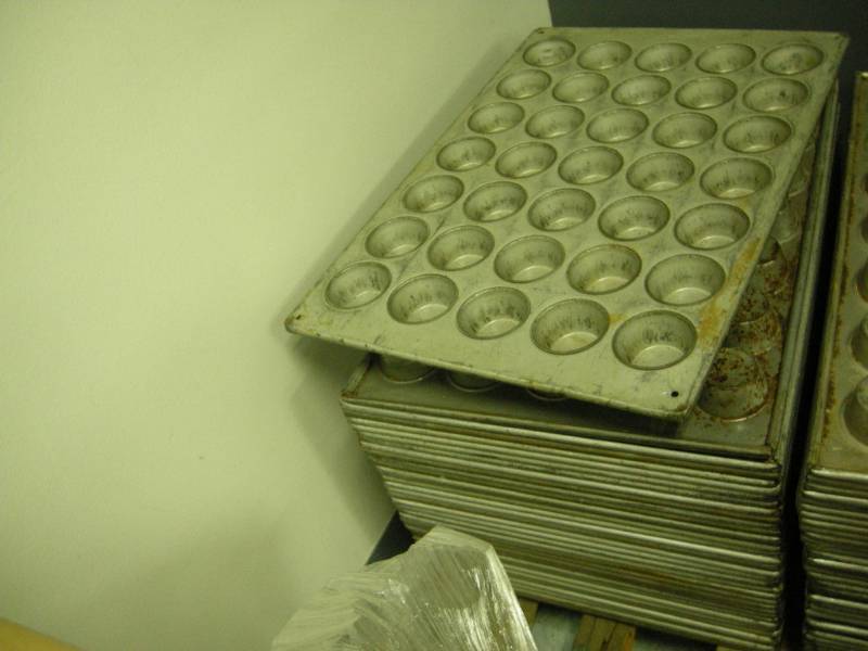 lot 88 image: Group Steel Cupcake Trays
