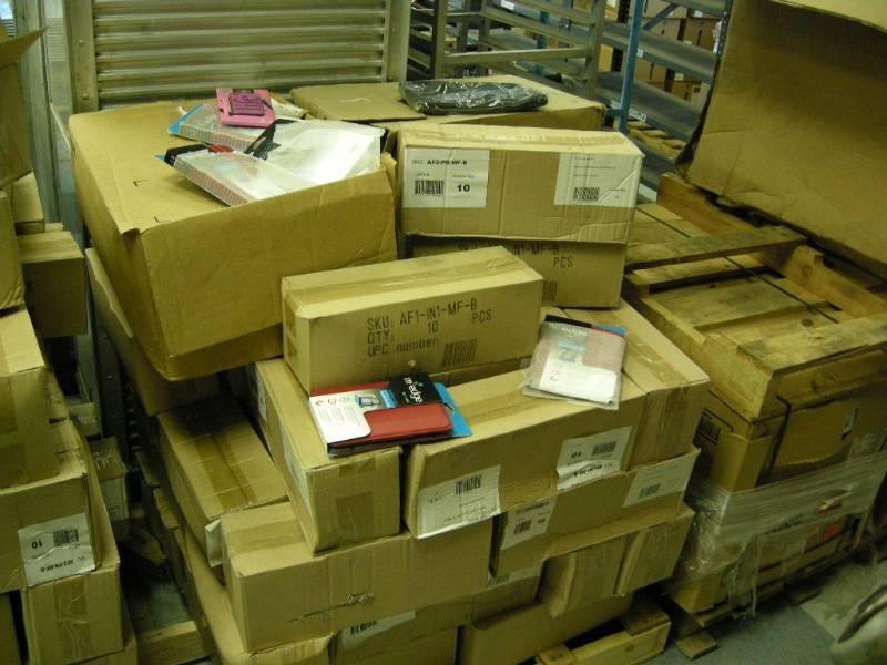 lot 96 image: Another Pallet of Kindle Cases