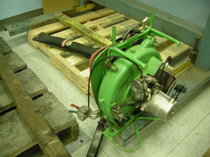 lot 113 image: Vintage Craftsman Backpack Blower