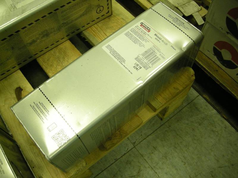 lot 116 image: Lincoln Electric Shield-Arc Welding Rods