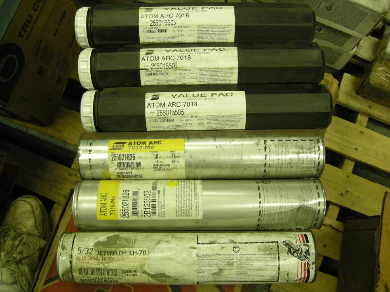 lot 153 image: ESABLincoln Vlue Pac Welding Rods