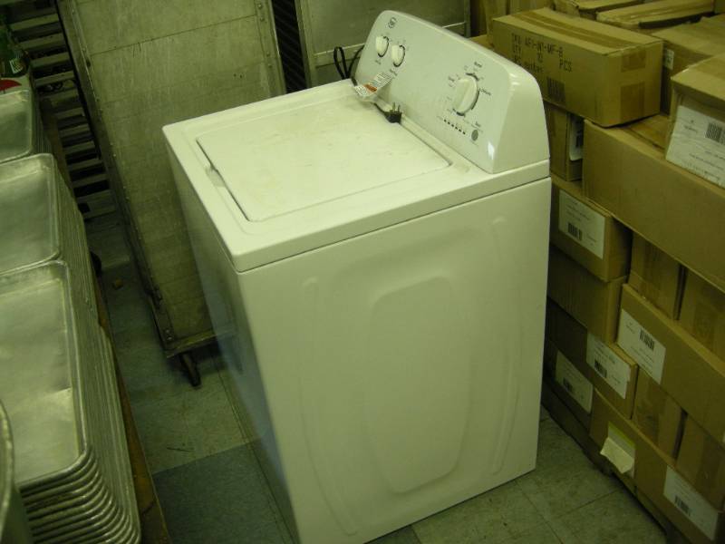lot 160 image: Roper Washing Machine