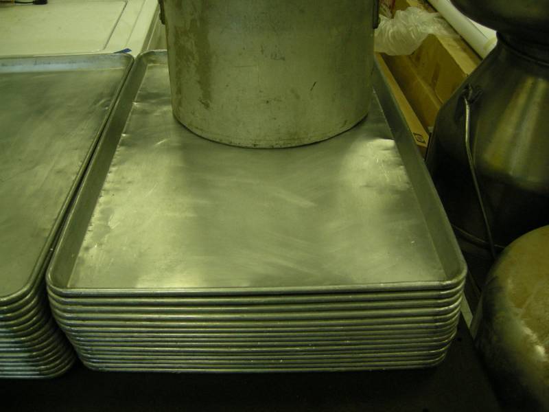 lot 169 image: Group Aluminum Cookie Sheets and Pots
