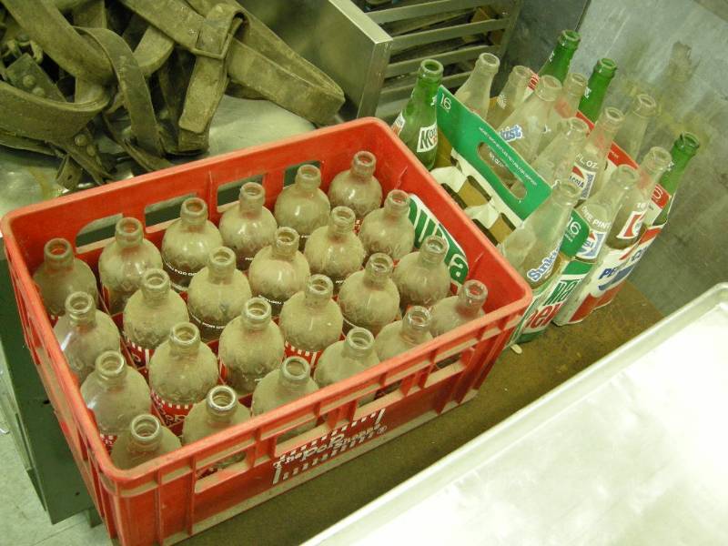 lot 170 image: Vintage Pop Bottles