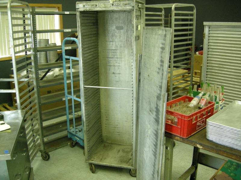 lot 176 image: Enclosed Cookie Tray Rolling Cabinet