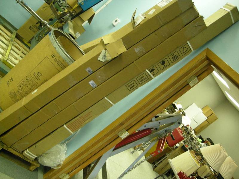 lot 194 image: PDU Power Strips & Projector Screen