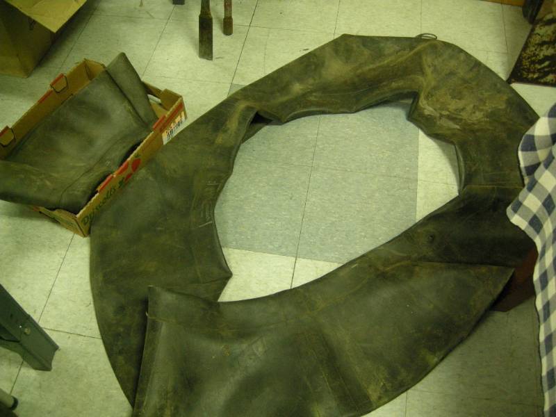 lot 200 image: Tractor Inner Tubes