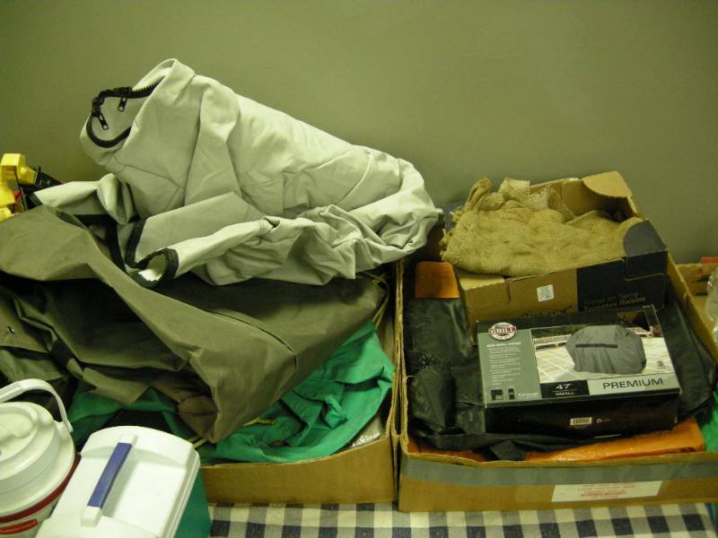 lot 201 image: Covers and Tarps