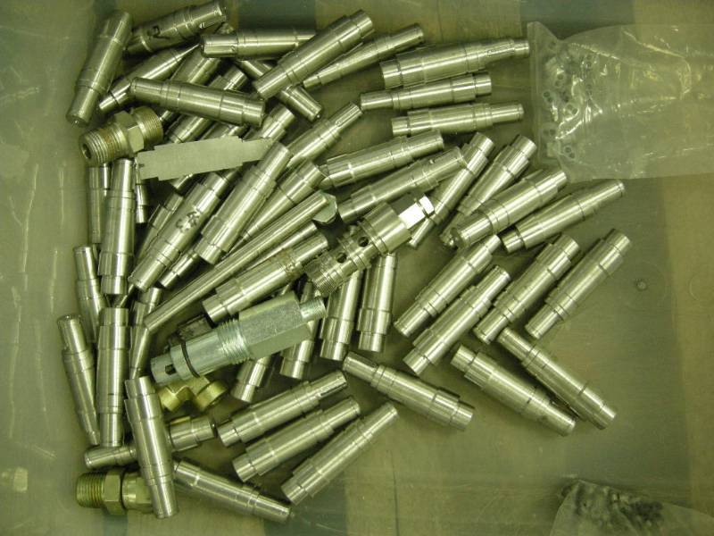 lot 205 image: Group Airless Spray Gun Barrel Shafts