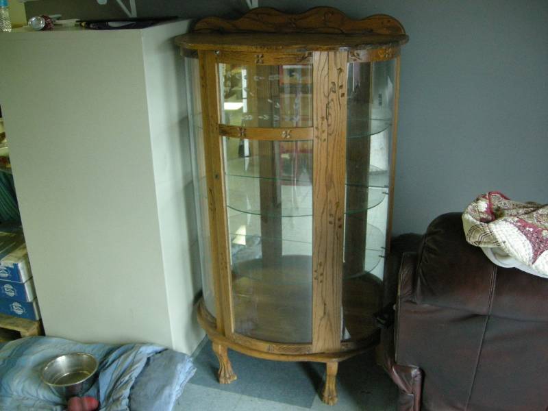 lot 207 image: Oak Curved Glass China Cabinet