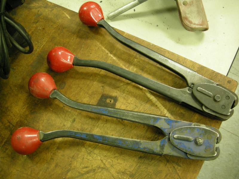 lot 212 image: 2 YBiCo 34 Steel Banding Sealers