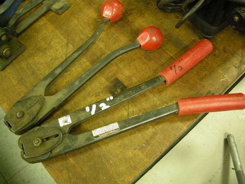lot 213 image: 2 YBiCo 12 Steel Banding Sealers