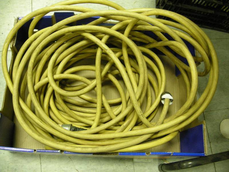 lot 253 image: Heavy Extension Cord
