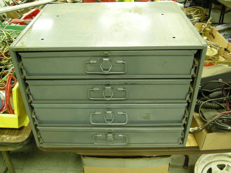 lot 258 image: 4 Drawer Fastener Organizer