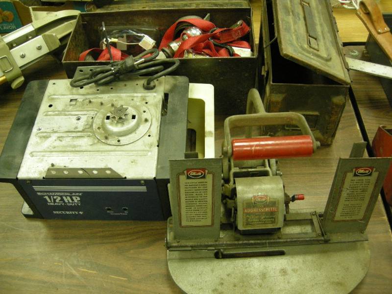 lot 276 image: Garage Items