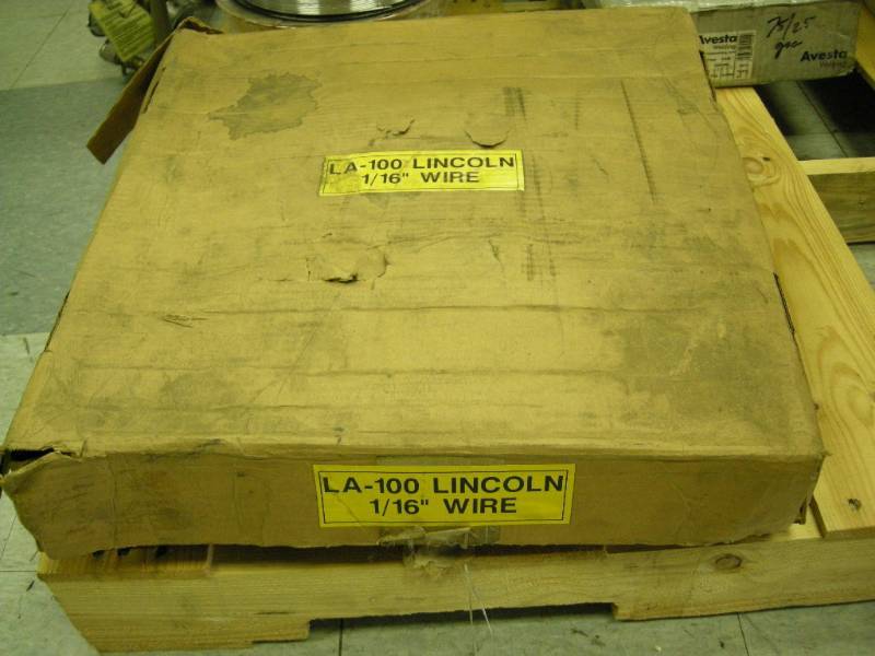lot 286 image: Lincoln LA-100 Welding Wire