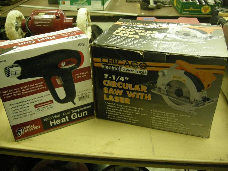 lot 302 image: Circular Saw and Heat Gun
