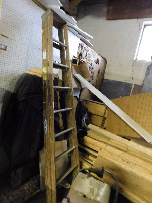 Werner 8 Wooden Ladder (Model W378)