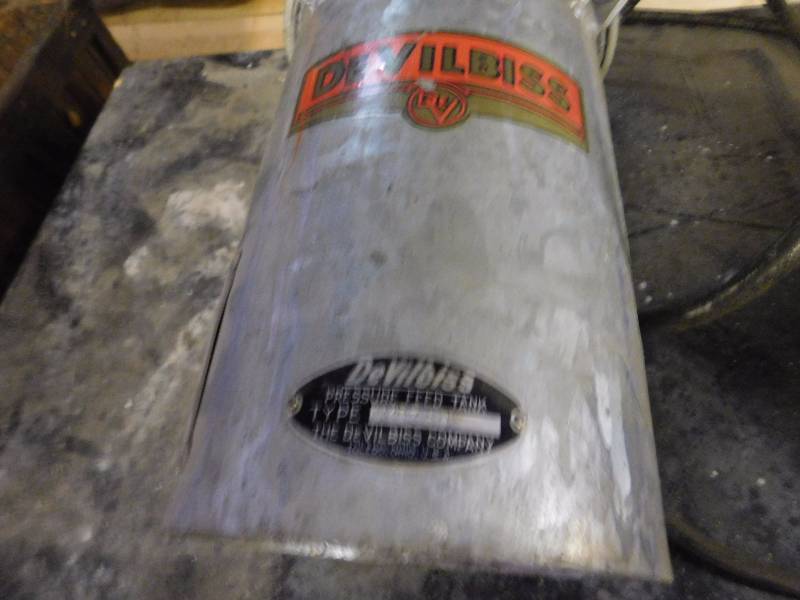 DeVilbiss Pressure Feed Tank (Type OM5780)