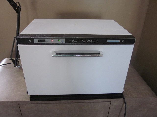lot 39 image: Belvedere T-800 Hot Cabi