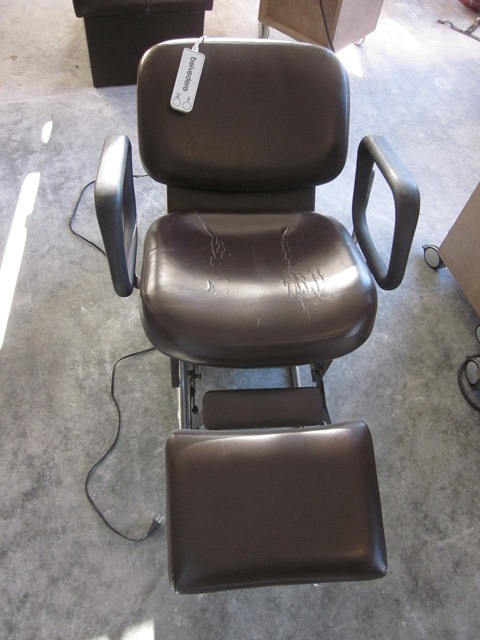lot 95 image: Belvedere Adjustable Wash Chair (Matches Lot 9)
