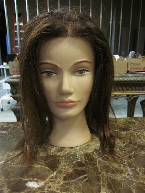 lot 122 image: Pivot Point Practice Head with Medium Length