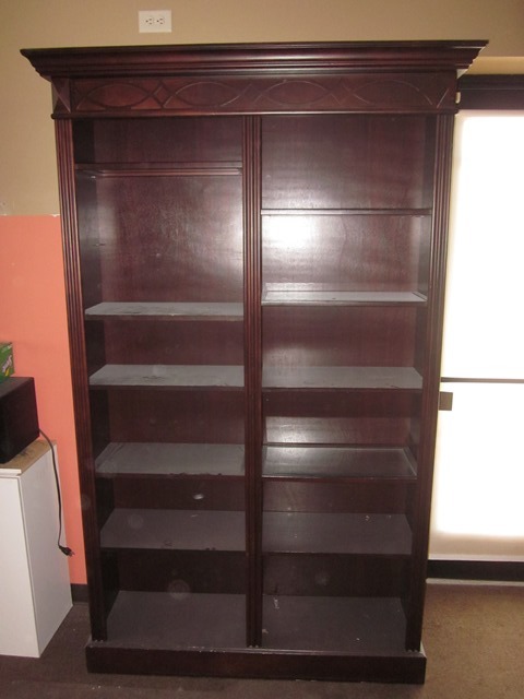 lot 152 image: Lighted Wooden Display Shelf Units (Matching Lots 15, 150 - 152 4 Units in Total) UNIT ONLY - Any contents shown are in separate lots.