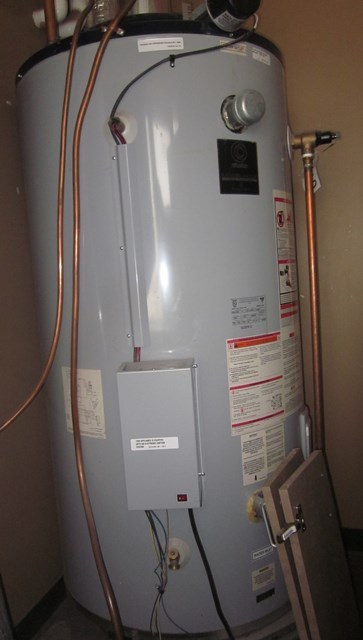 lot 160 image: State Industries 100 Gallon Hot Water Heater (Natural Gas)