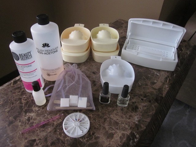 lot 179 image: Assorted Nail Care Items