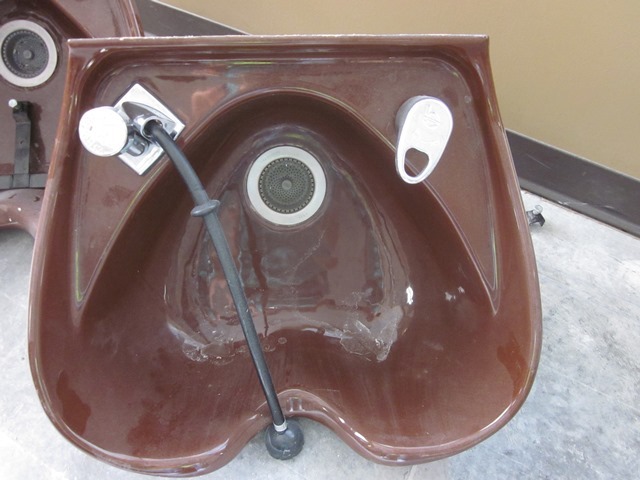 lot 205 image: Belvedere Wash Sink (Model 3100) and Bracket (Matching Lots are 11, 201 - 205  6 in Total)