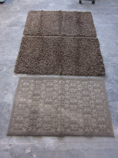 lot 212 image: Three Rugs