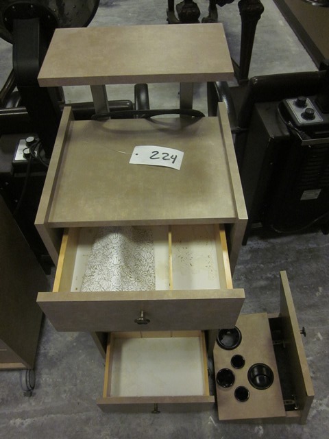 lot 224 image: Belvedere Electrified Workstation (Matching Lots are 5, 213 - 224  13 in Total  )